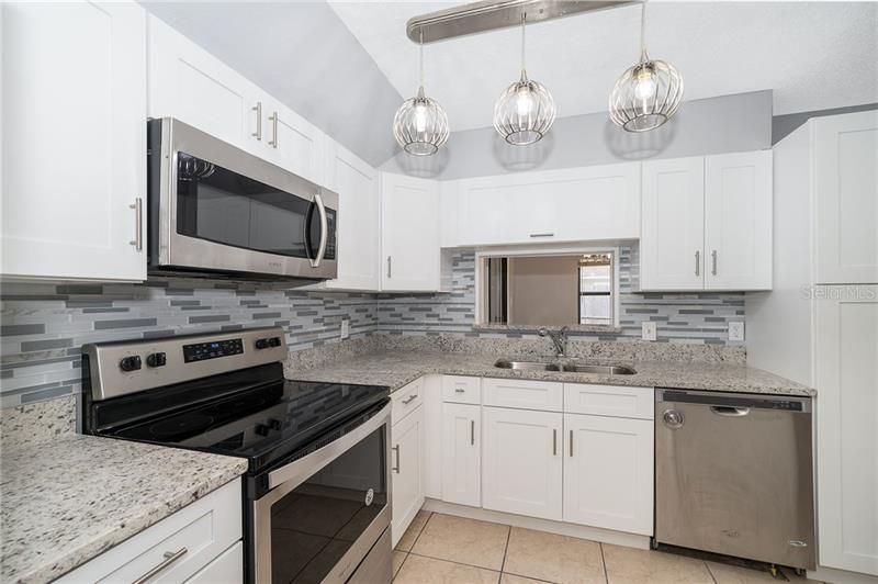 Recently Sold: $234,900 (3 beds, 2 baths, 1488 Square Feet)
