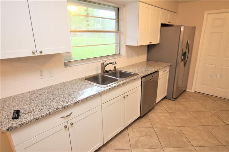 Recently Rented: $1,450 (3 beds, 2 baths, 1066 Square Feet)