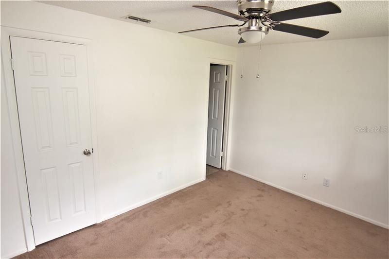 Recently Rented: $1,450 (3 beds, 2 baths, 1066 Square Feet)