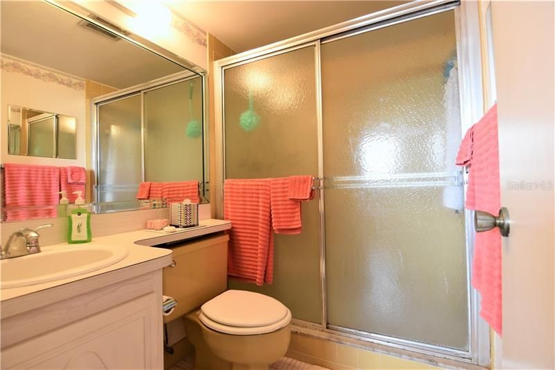 Recently Rented: $2,000 (2 beds, 2 baths, 1025 Square Feet)