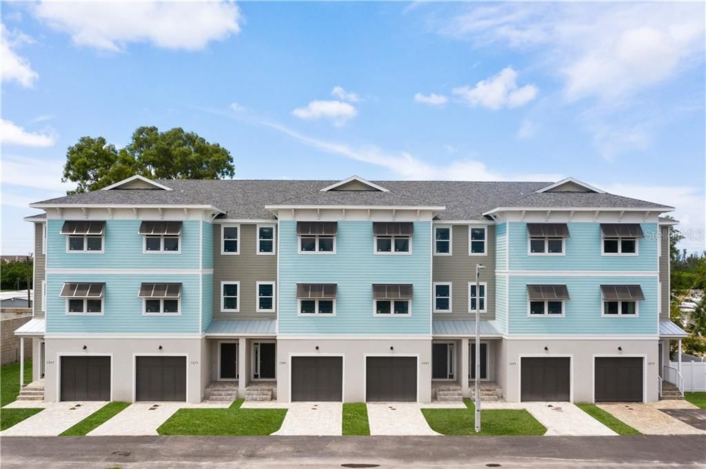 Recently Sold: $425,000 (3 beds, 2 baths, 2152 Square Feet)