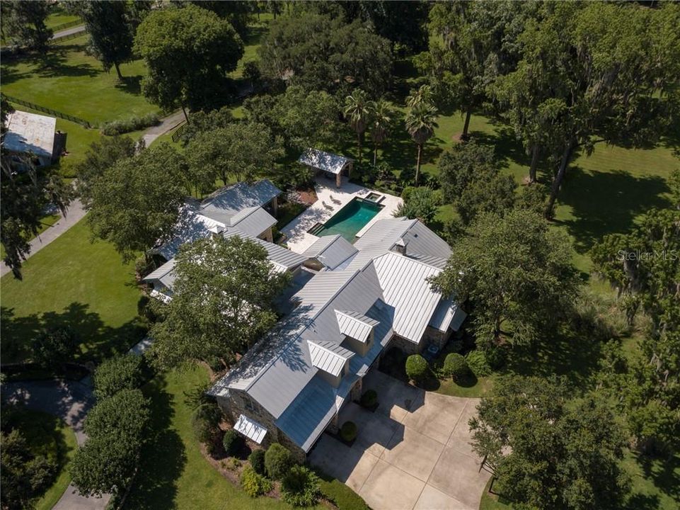 Vendido Recientemente: $2,695,000 (4 camas, 3 baños, 4715 Pies cuadrados)