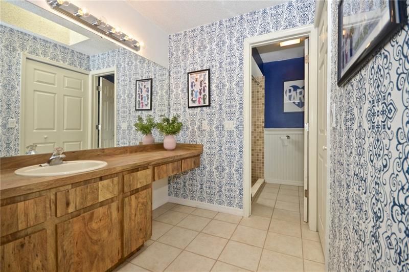 Large Master Bath. Shower and walk-in closet.