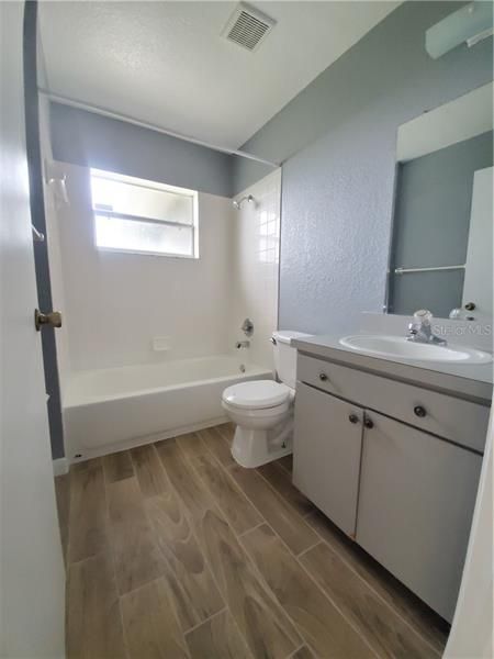 Recently Rented: $1,185 (3 beds, 2 baths, 1133 Square Feet)