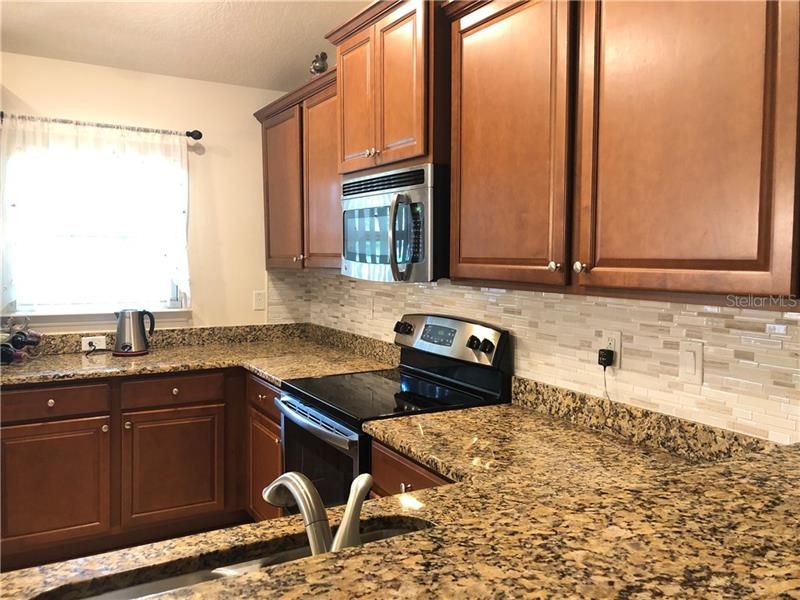 Recently Sold: $200,950 (3 beds, 2 baths, 1570 Square Feet)
