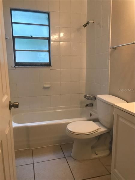 Recently Rented: $835 (3 beds, 1 baths, 980 Square Feet)