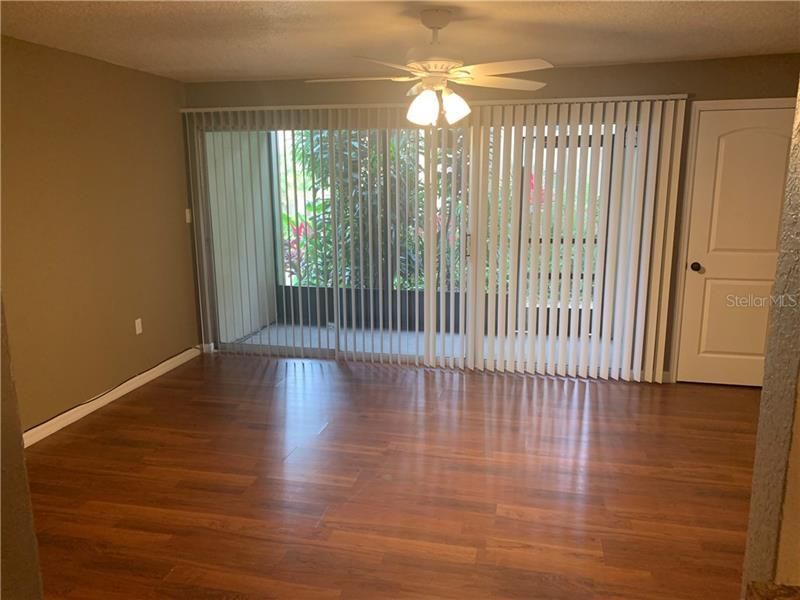 Recently Rented: $895 (1 beds, 1 baths, 581 Square Feet)
