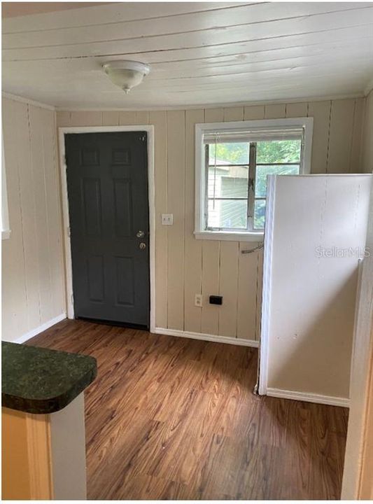 Recently Rented: $850 (3 beds, 1 baths, 1005 Square Feet)