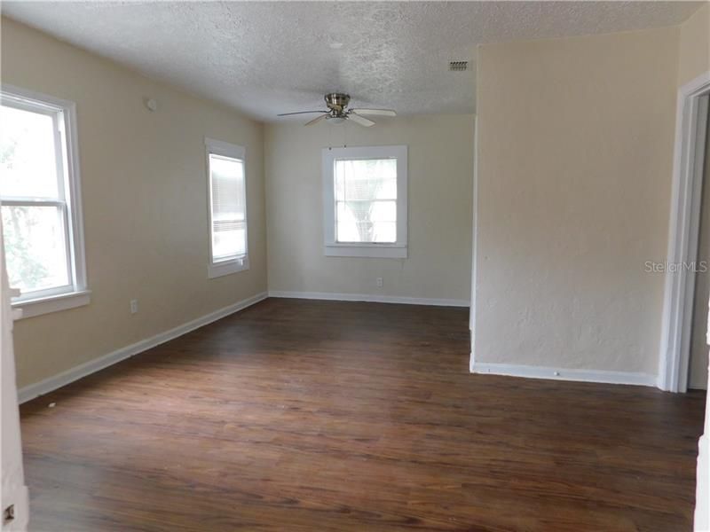 Recently Rented: $850 (3 beds, 1 baths, 1005 Square Feet)