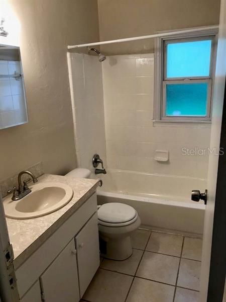 Recently Rented: $850 (3 beds, 1 baths, 1005 Square Feet)