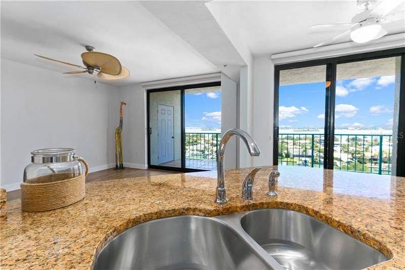 Recently Sold: $615,000 (2 beds, 2 baths, 1653 Square Feet)