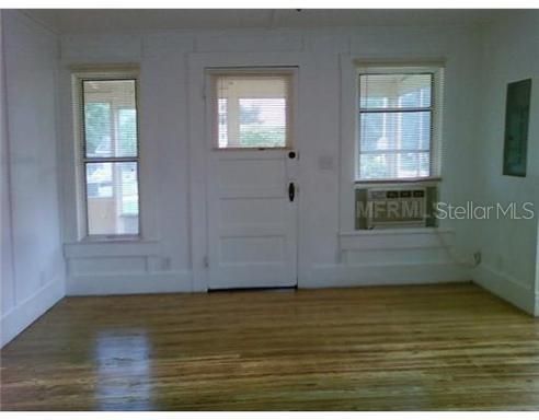Recently Rented: $725 (1 beds, 1 baths, 550 Square Feet)