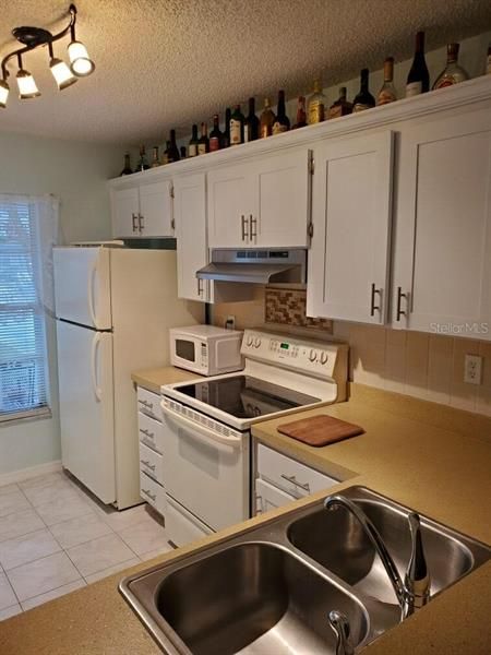 Recently Rented: $1,000 (2 beds, 2 baths, 960 Square Feet)