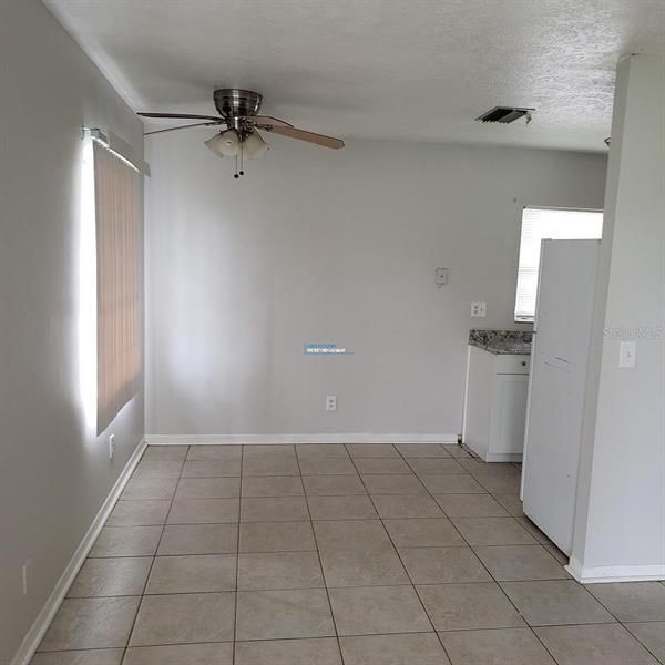 Recently Rented: $995 (2 beds, 1 baths, 851 Square Feet)