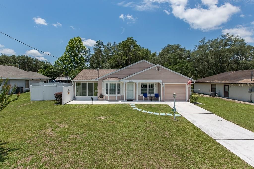 Recently Sold: $163,900 (3 beds, 2 baths, 1198 Square Feet)