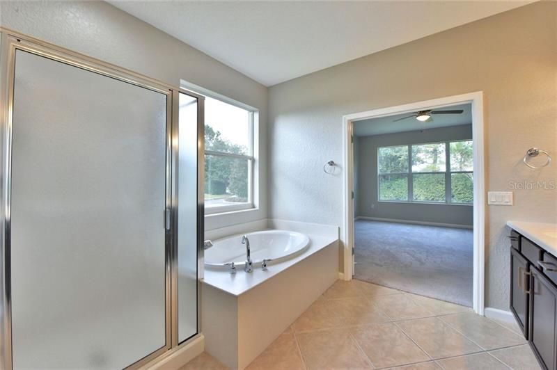 最近售出: $275,000 (3 贝兹, 2 浴室, 2122 平方英尺)
