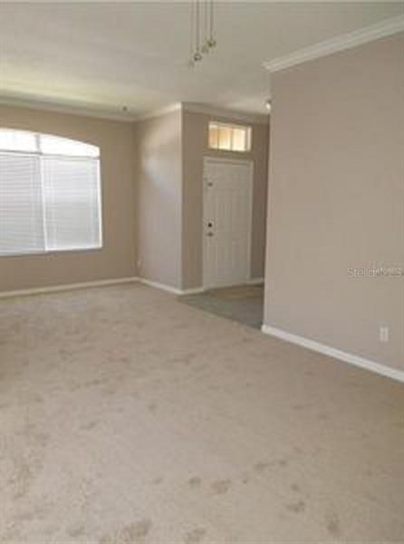 Recently Rented: $1,850 (3 beds, 2 baths, 2193 Square Feet)