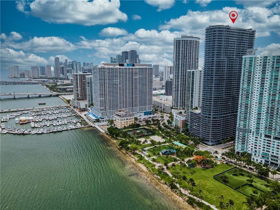 Vendido Recientemente: $700,000 (3 camas, 3 baños, 1592 Pies cuadrados)