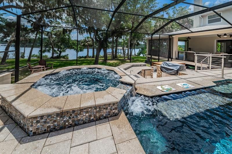 Recently Sold: $1,500,000 (5 beds, 6 baths, 4690 Square Feet)