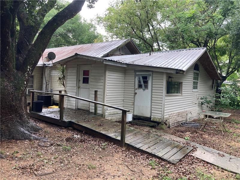 Recently Sold: $89,000 (3 beds, 1 baths, 1024 Square Feet)