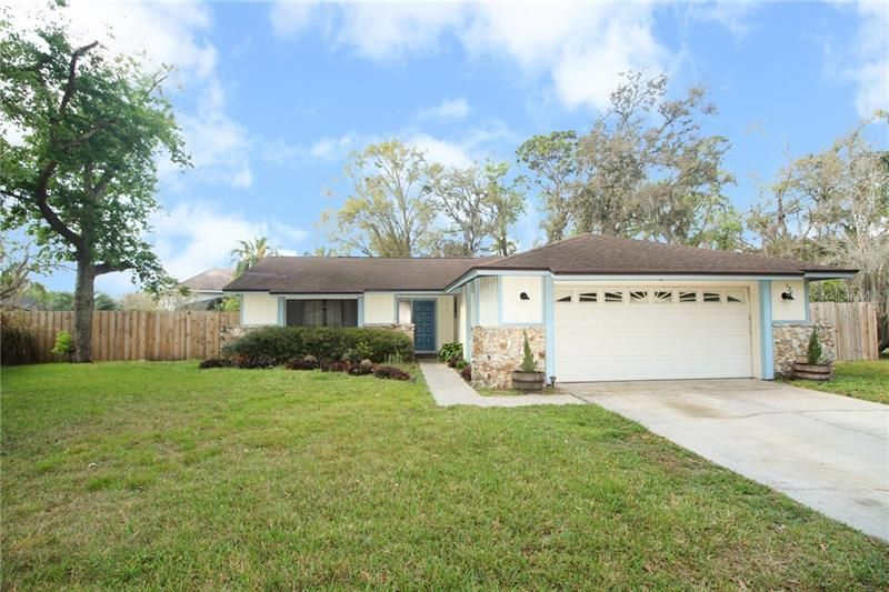 Recently Sold: $290,000 (3 beds, 2 baths, 1694 Square Feet)