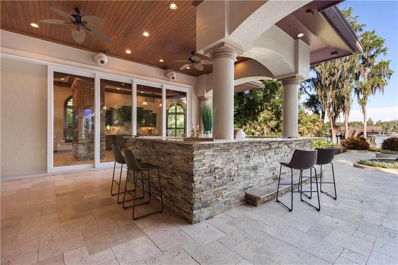 Recently Sold: $2,750,000 (5 beds, 5 baths, 6870 Square Feet)