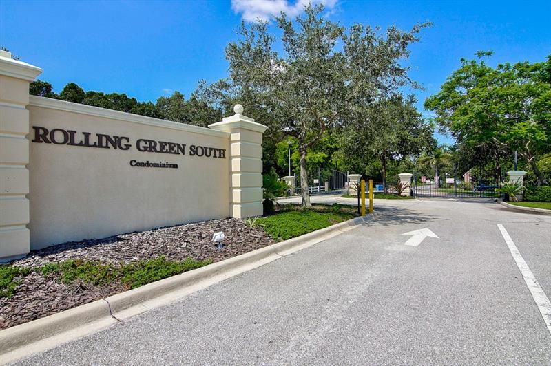 Front Entrance to Rolling Green South