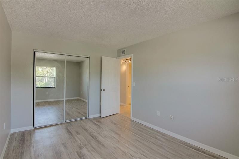 Recently Sold: $125,000 (2 beds, 2 baths, 1135 Square Feet)