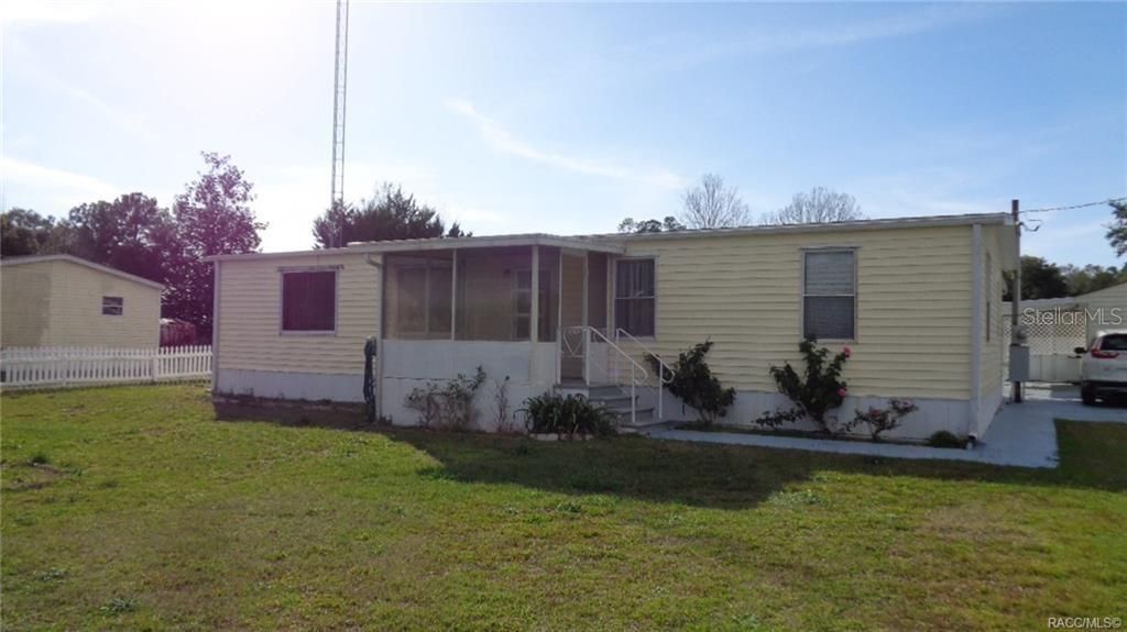 Recently Sold: $60,750 (3 beds, 2 baths, 1724 Square Feet)