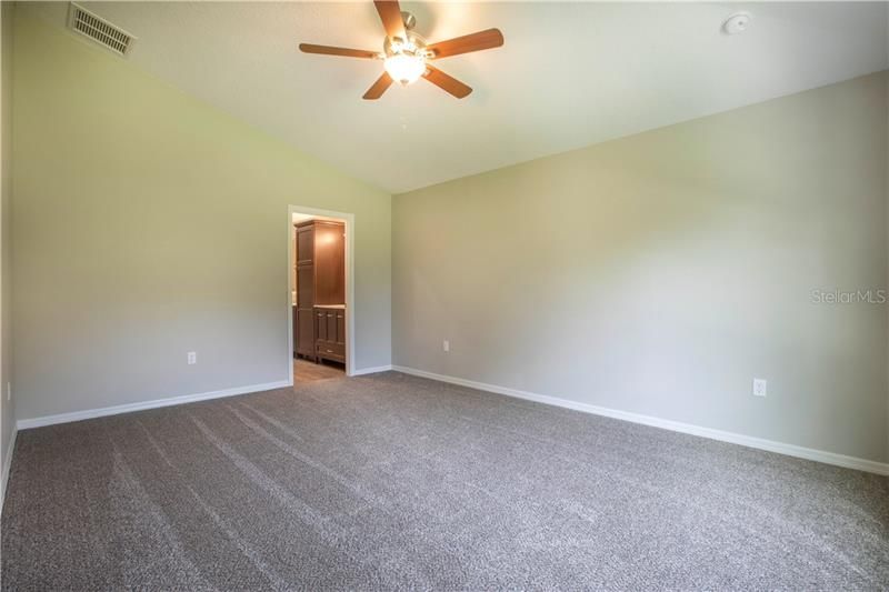 Recently Sold: $249,000 (3 beds, 2 baths, 1811 Square Feet)