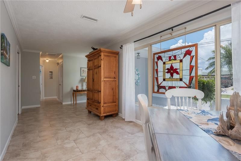 Recently Sold: $450,000 (2 beds, 2 baths, 1588 Square Feet)