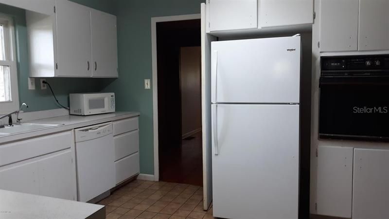 Recently Rented: $1,275 (3 beds, 2 baths, 1787 Square Feet)