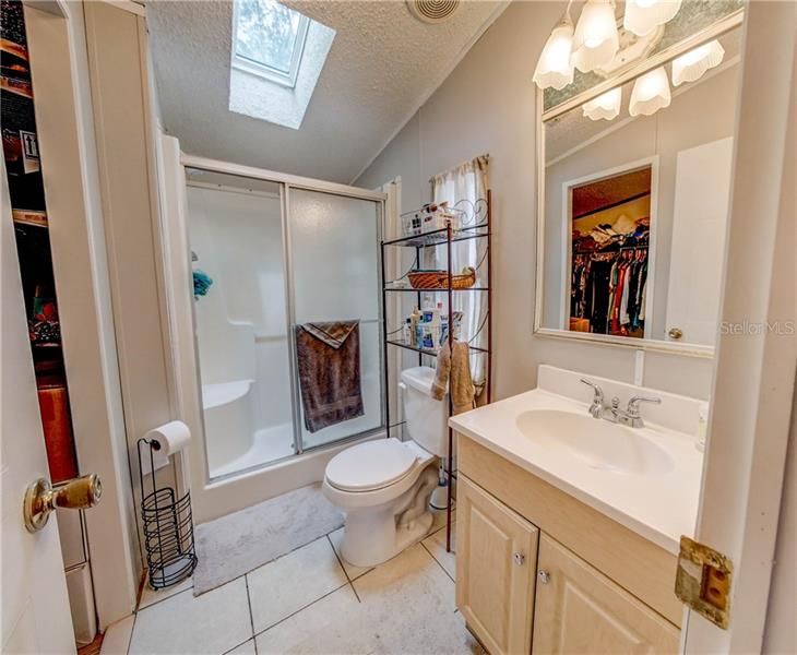 最近售出: $135,000 (2 贝兹, 2 浴室, 960 平方英尺)