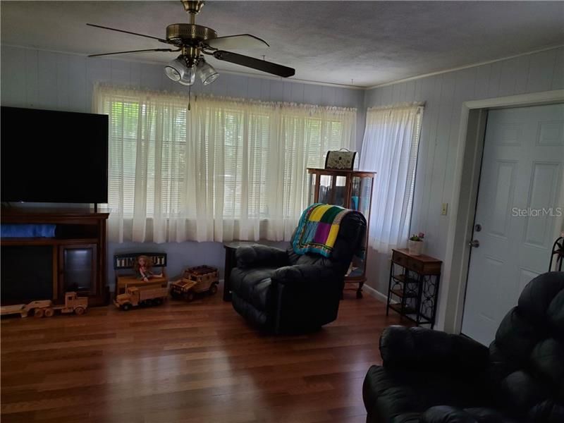 Vendido Recientemente: $155,000 (3 camas, 1 baños, 1816 Pies cuadrados)