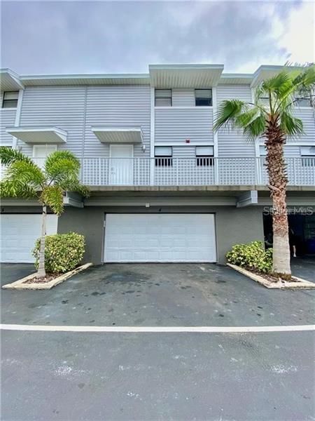 Recently Sold: $325,000 (2 beds, 2 baths, 1225 Square Feet)