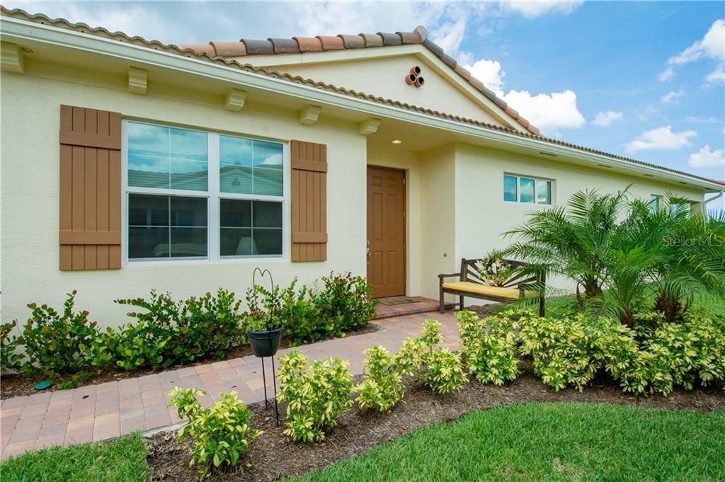 Vendido Recientemente: $261,900 (2 camas, 2 baños, 1620 Pies cuadrados)
