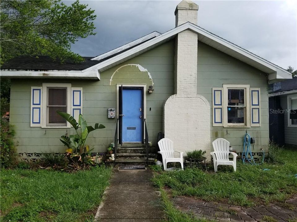 Recently Sold: $250,000 (3 beds, 1 baths, 1388 Square Feet)