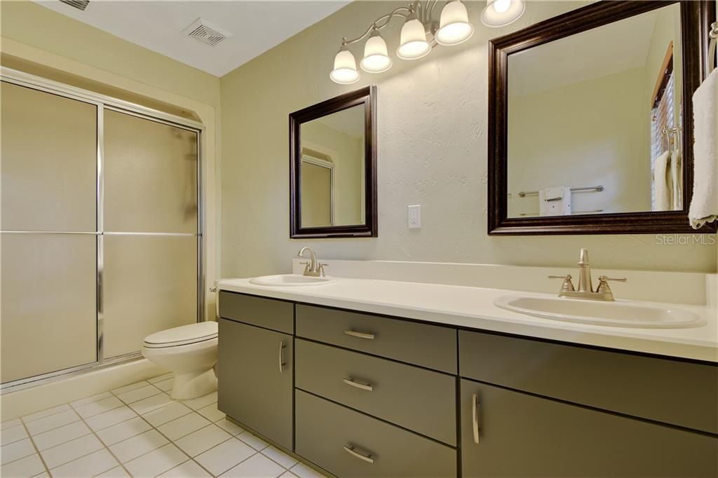 Master 2nd Bathroom