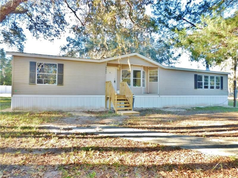 Recently Rented: $1,400 (3 beds, 2 baths, 1808 Square Feet)
