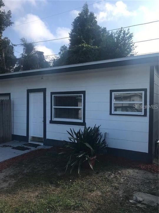 Recently Rented: $600 (1 beds, 1 baths, 326 Square Feet)