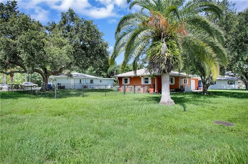Recently Sold: $275,000 (2 beds, 1 baths, 1120 Square Feet)