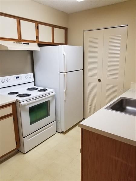Recently Rented: $875 (1 beds, 1 baths, 627 Square Feet)