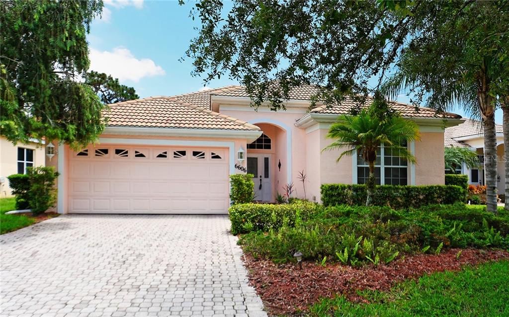 Recently Rented: $1,850 (4 beds, 2 baths, 1856 Square Feet)