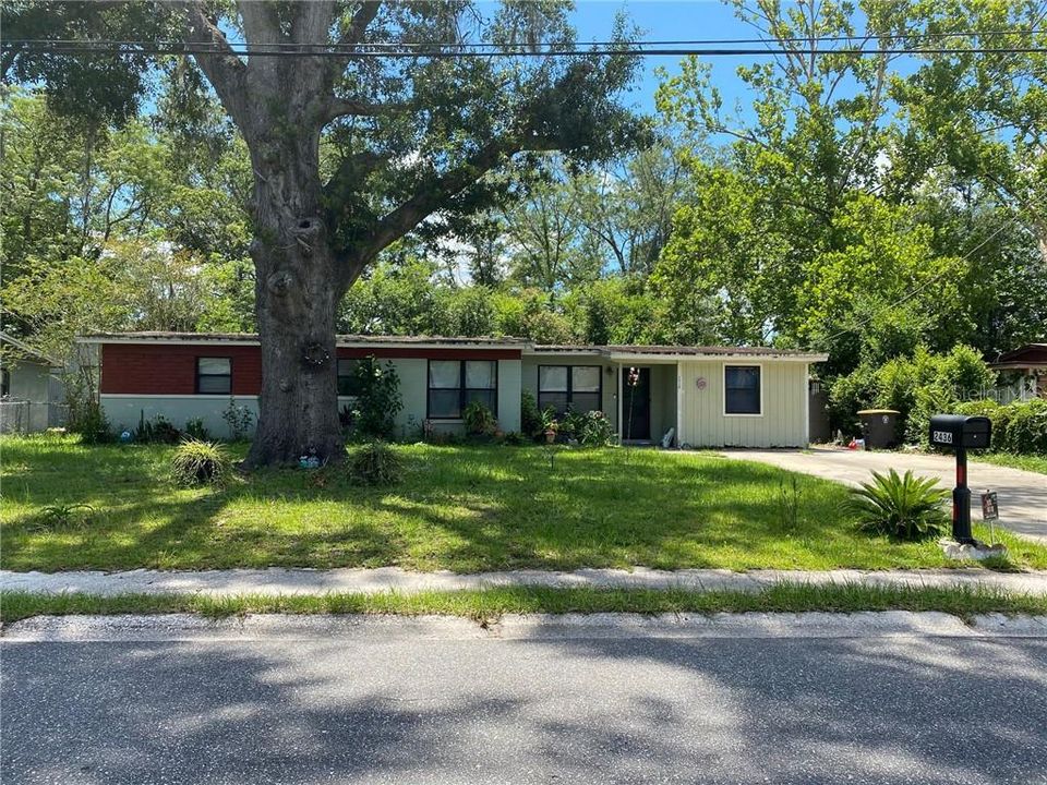 Recently Sold: $115,000 (3 beds, 2 baths, 1609 Square Feet)