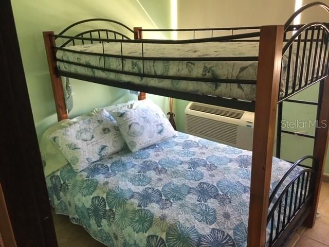 Vendido Recientemente: $105,000 (3 camas, 1 baños, 1200 Pies cuadrados)