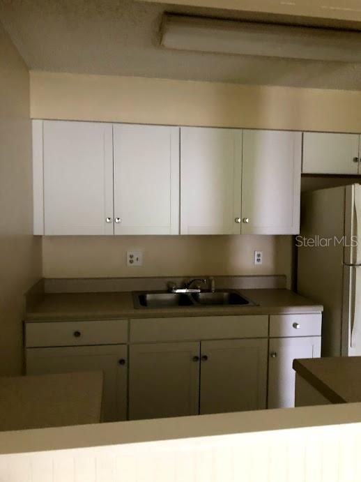 Recently Rented: $650 (2 beds, 1 baths, 961 Square Feet)