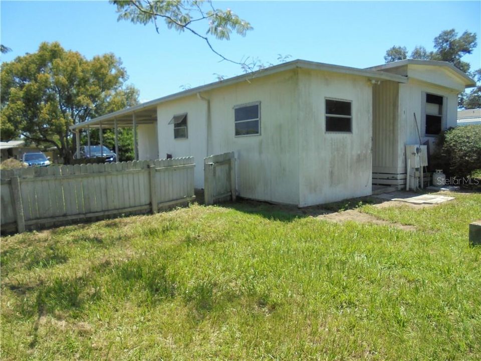 Recently Sold: $52,900 (2 beds, 1 baths, 854 Square Feet)