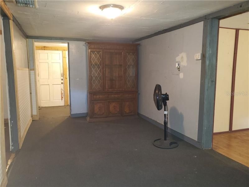Recently Sold: $67,950 (2 beds, 1 baths, 1068 Square Feet)
