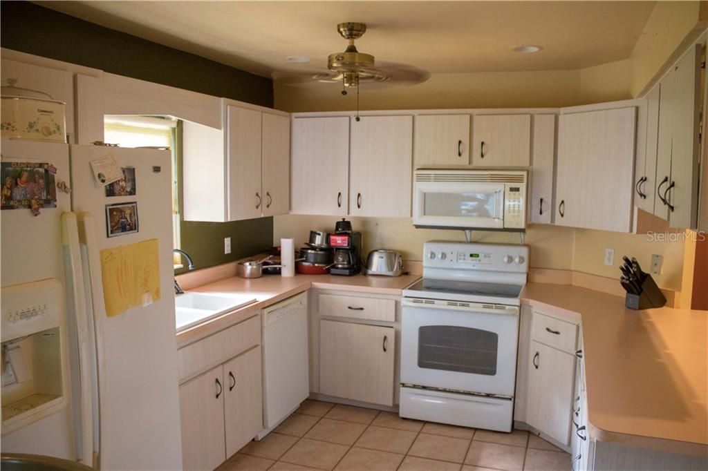 Recently Sold: $178,500 (2 beds, 2 baths, 1058 Square Feet)