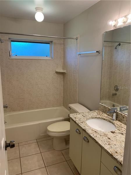 Recently Rented: $1,350 (2 beds, 2 baths, 1225 Square Feet)